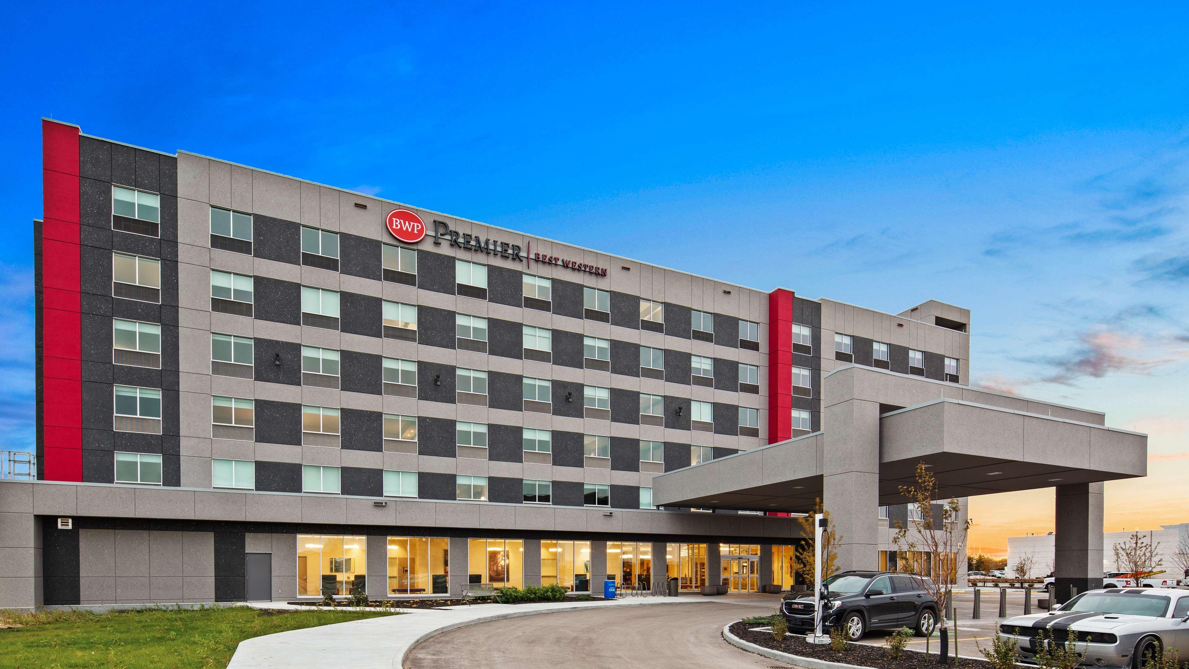 Hotel Western Premier East 4*
