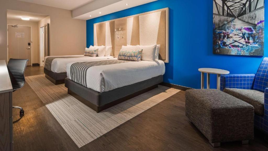 Western Premier East 4*